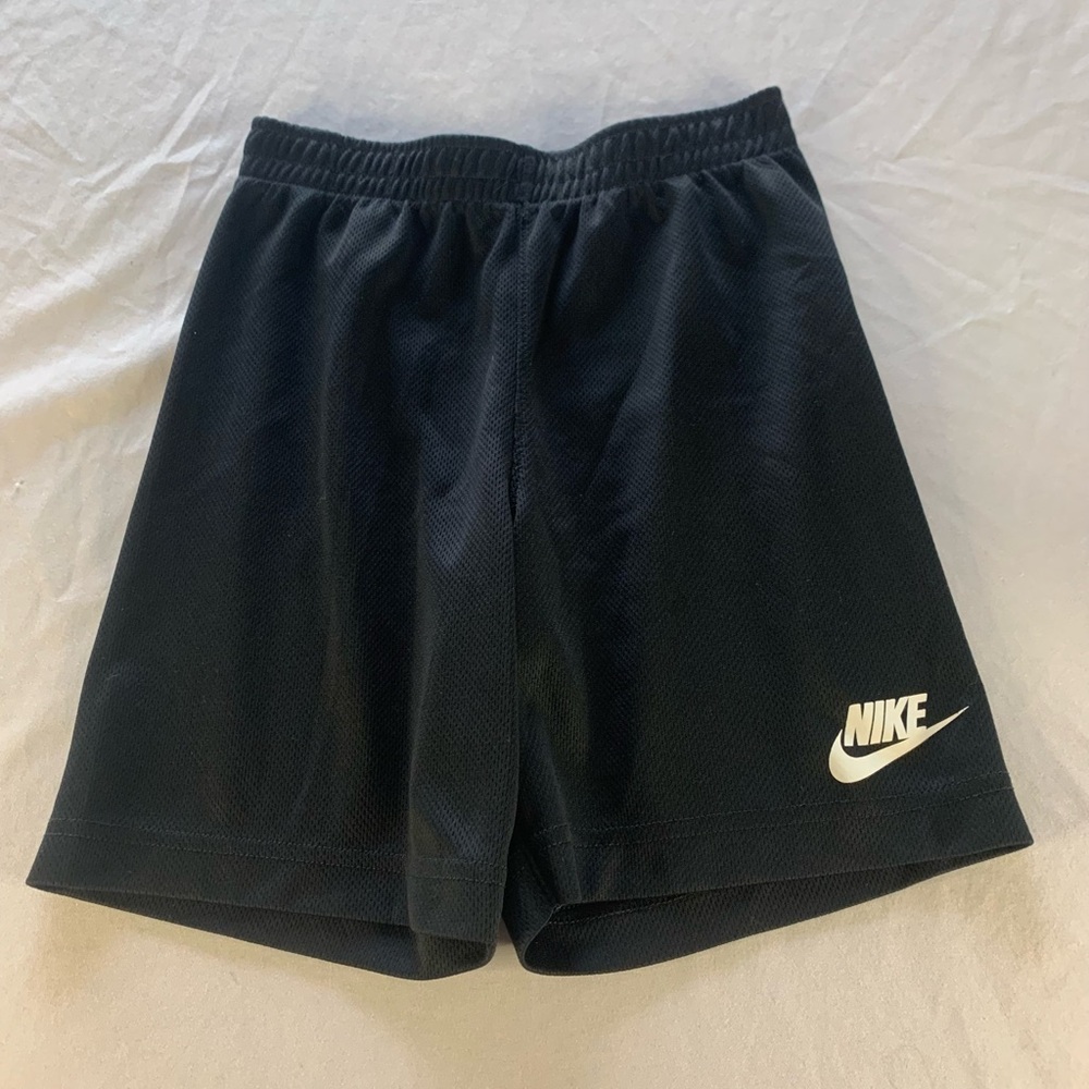 Nike Black Athletic Shorts Boys size 6